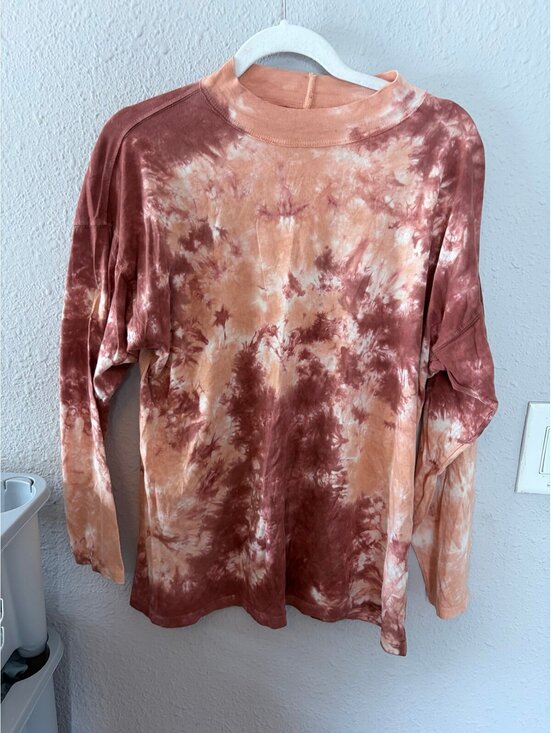 We The Free Tops - We The Free Be Free Tie Dye Tee Long Sleeve size XS oversized